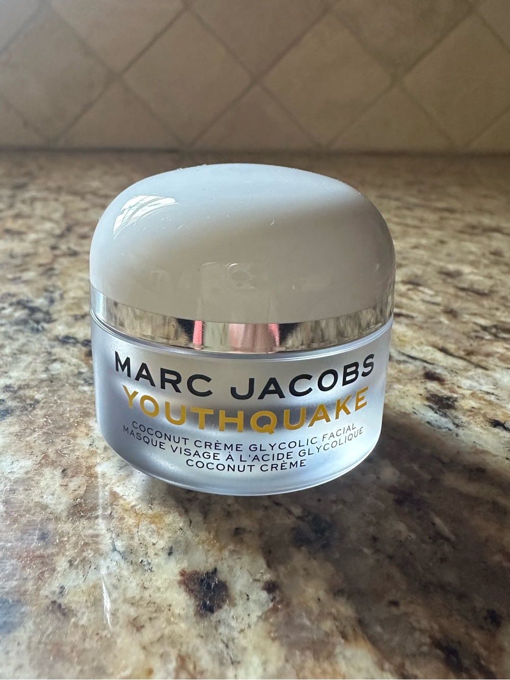Marc Jacobs Youthquake Coconut Crème Facial Mask - White & Gold Accents